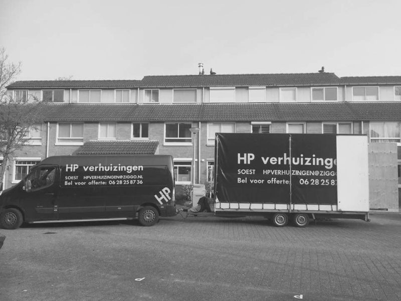 Verhuiswagen met aanhanger